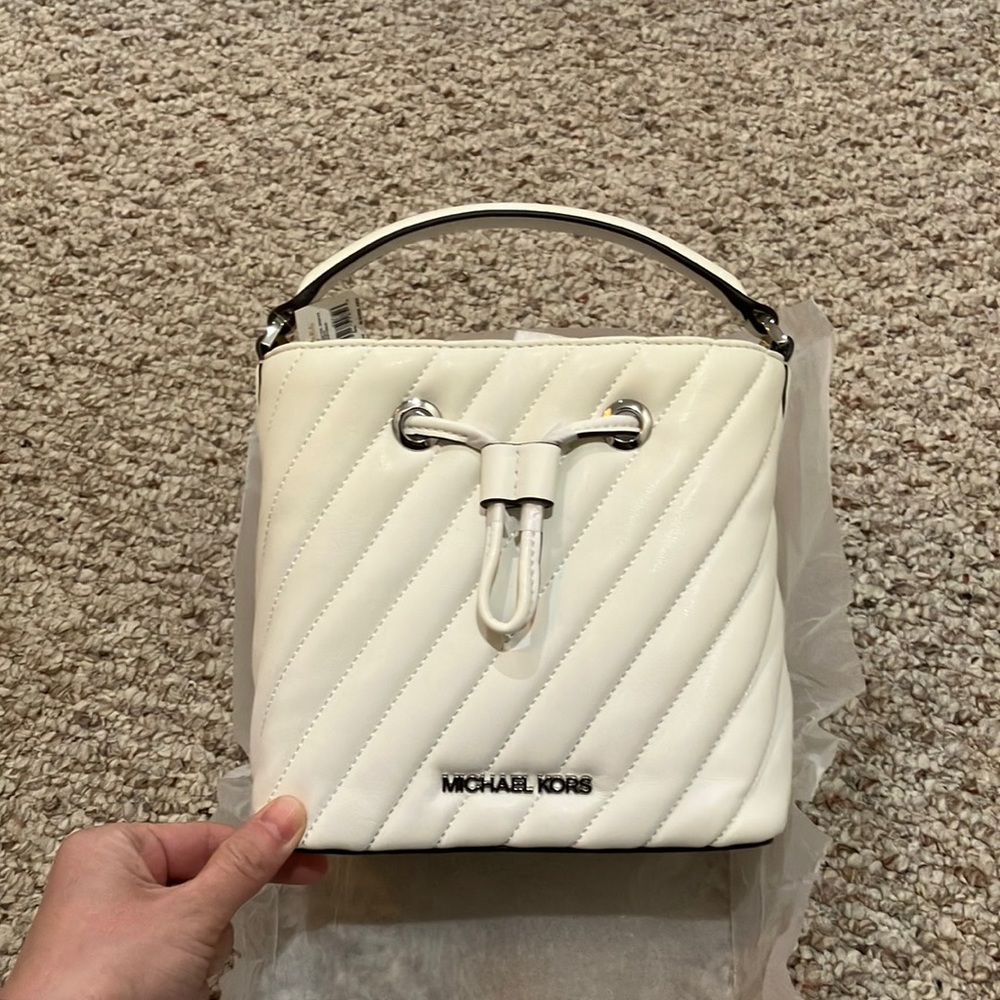 Michael Kors Small Suri 35T0SU2C0U Quilted Crossbody Bag